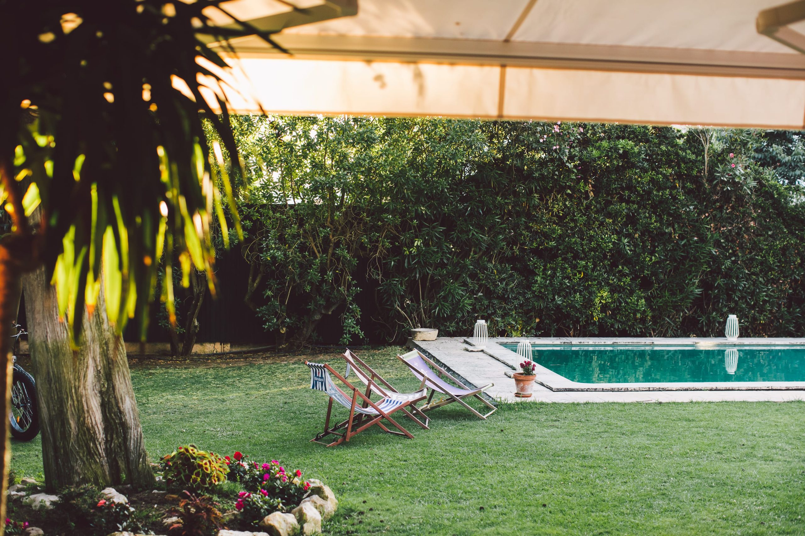 Cowork Cascais Pool and garden